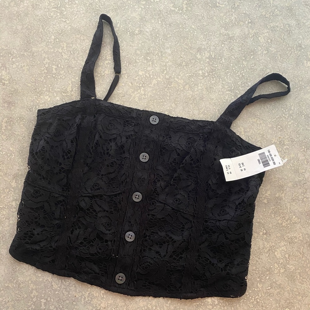 Black lace cropped tank